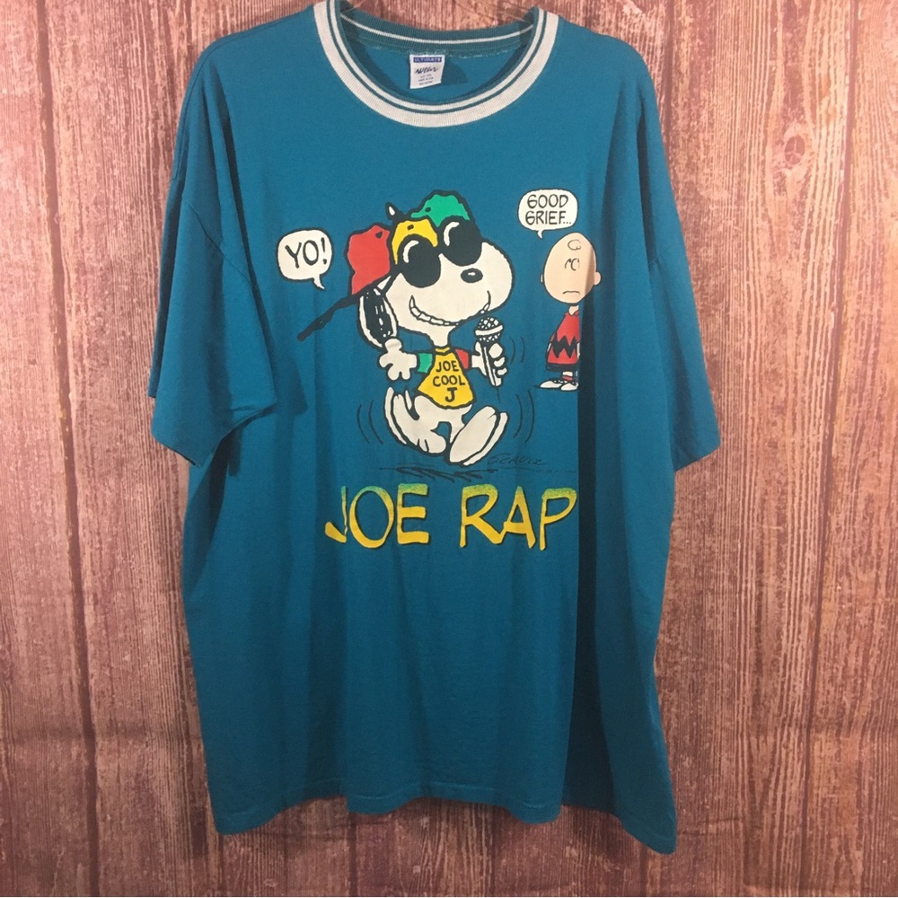 Ultimate Sports Wear Vtg Snoopy Shirt